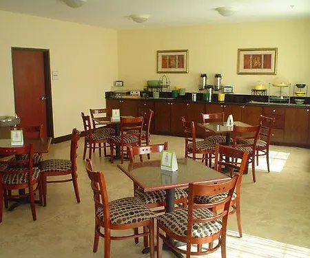 La Quinta Inn & Suites by Wyndham Morgan City 