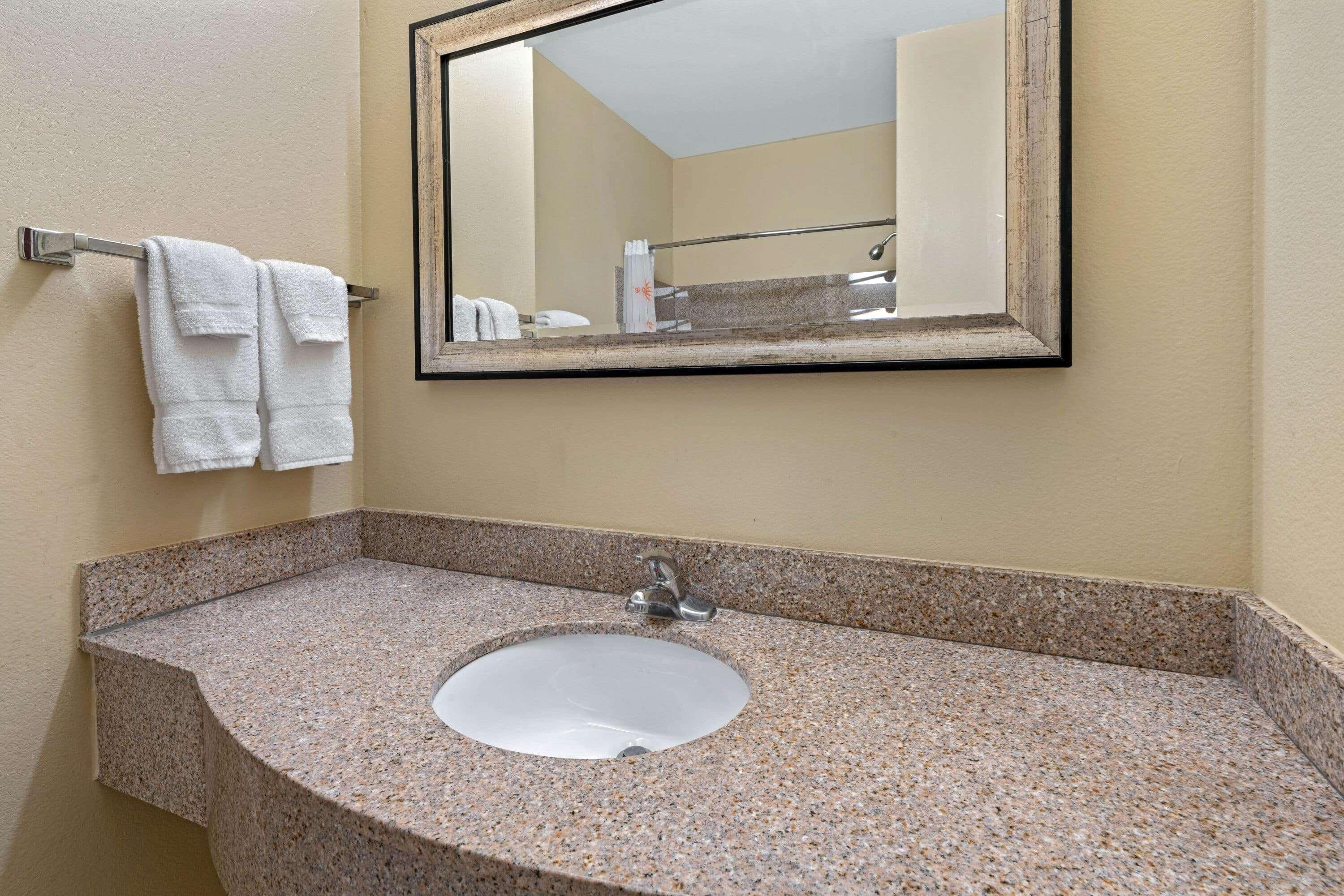 La Quinta By Wyndham Morgan Hotel 3*
